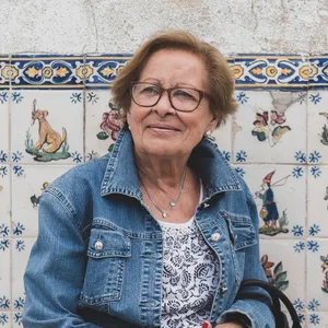 Елена Николова